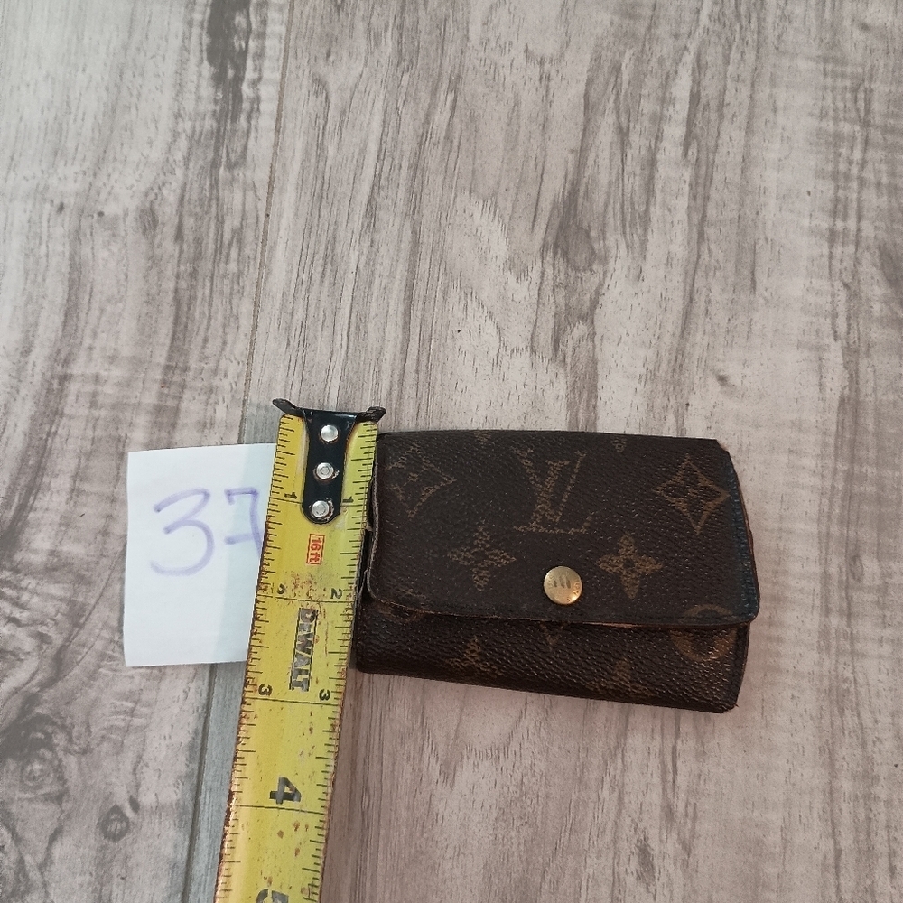 Louis-Vuitton Multicle 6/Monogram Key Case Authentic - Picture 9 of 9
